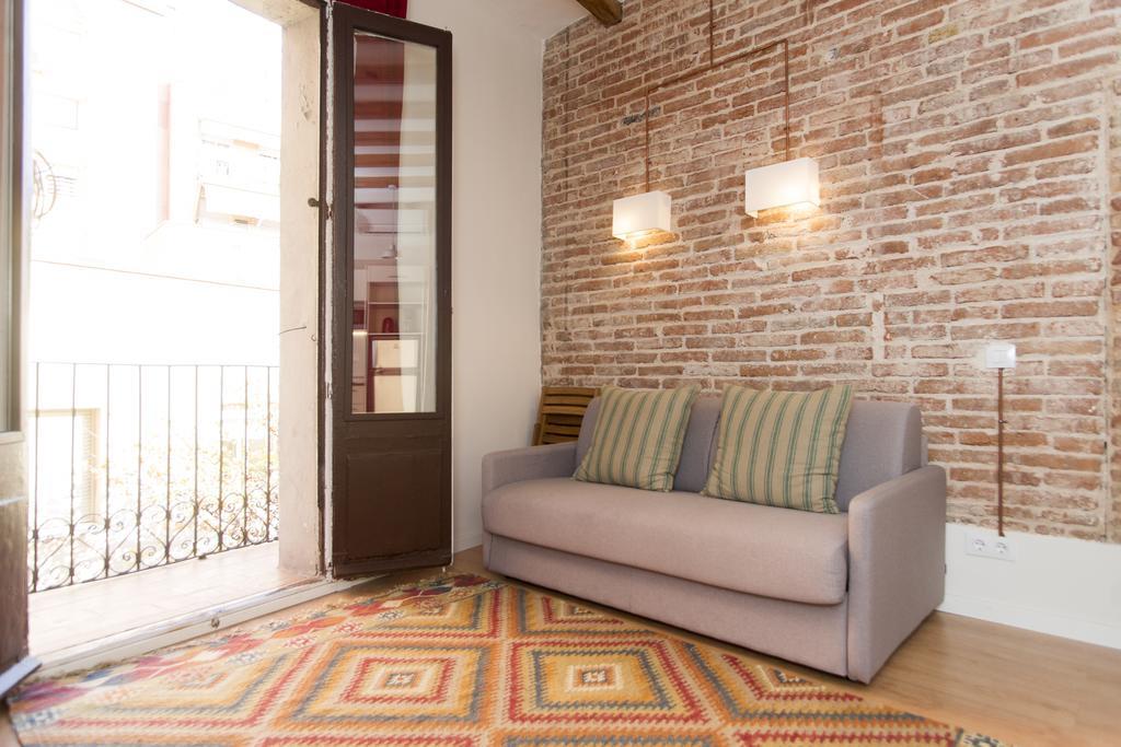 Apartments Barcelona Sagrada Szoba fotó