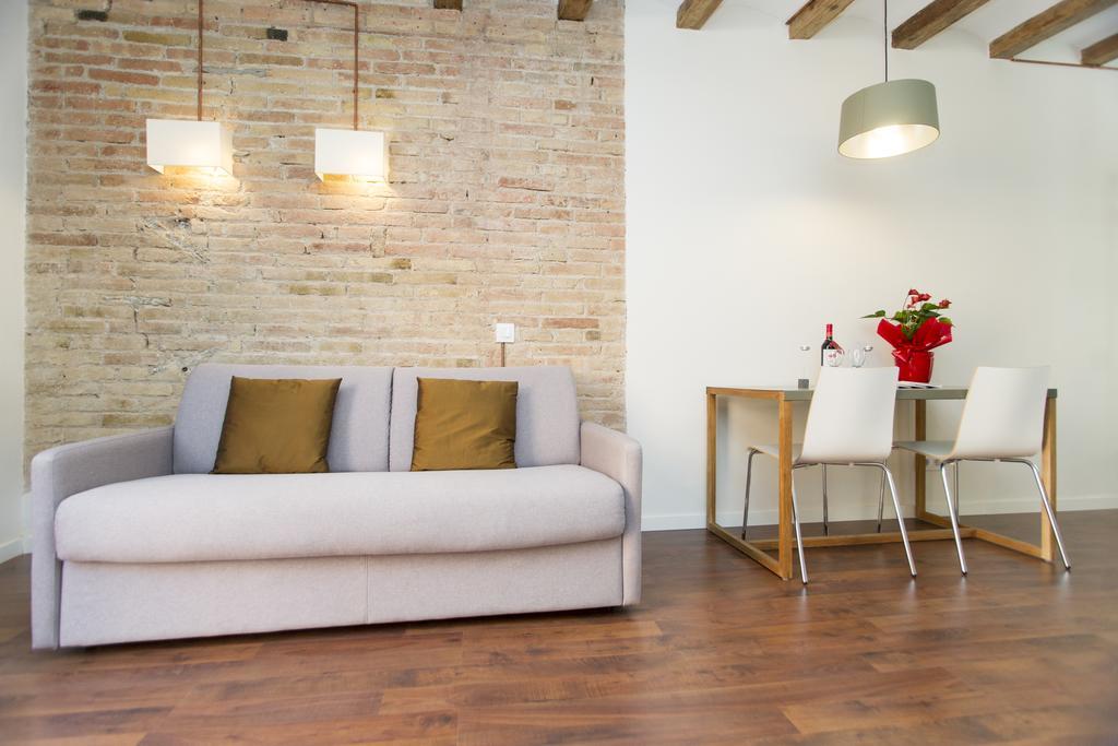 Apartments Barcelona Sagrada Szoba fotó