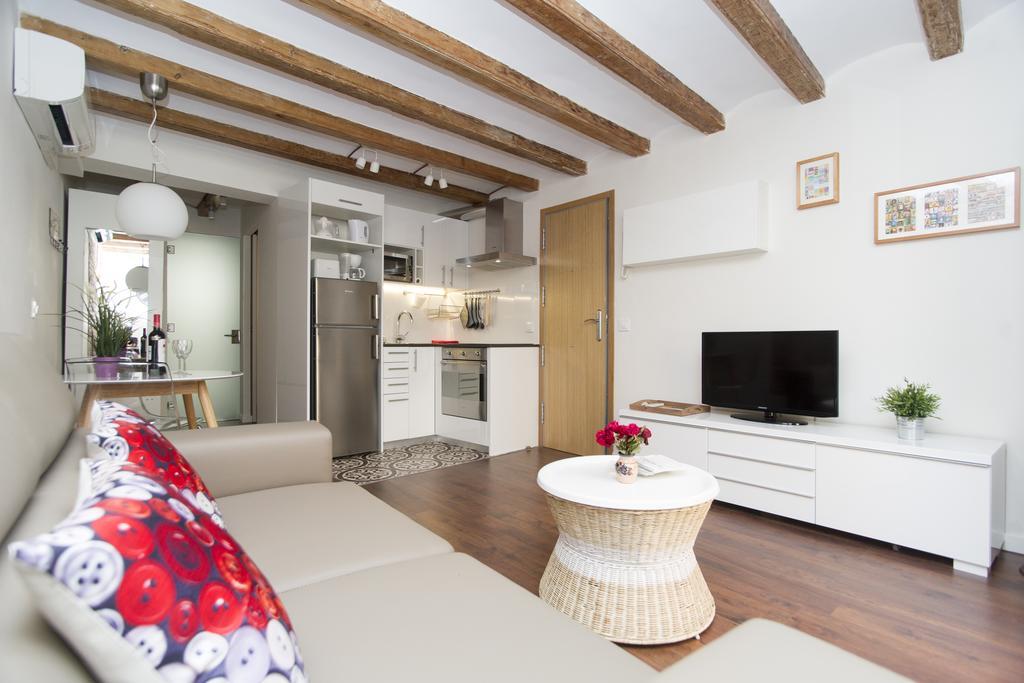 Apartments Barcelona Sagrada Szoba fotó
