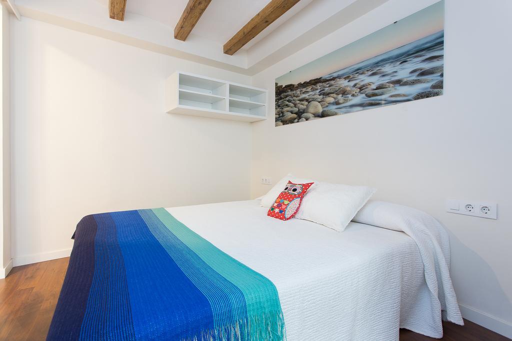 Apartments Barcelona Sagrada Szoba fotó
