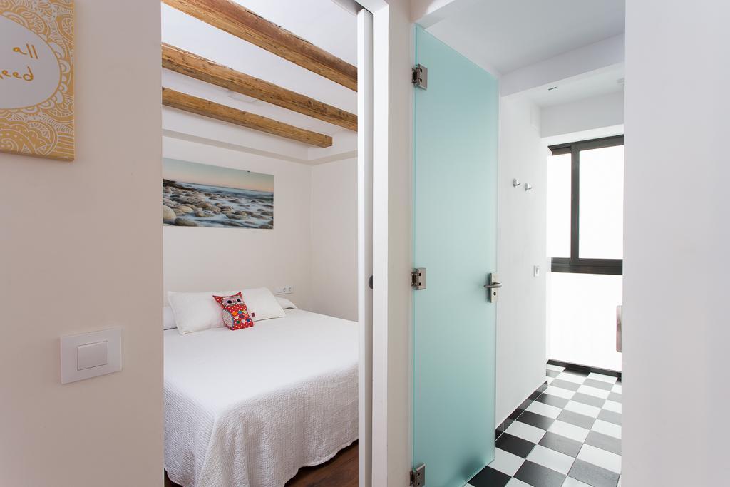 Apartments Barcelona Sagrada Szoba fotó
